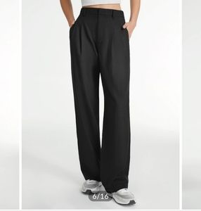 Commense wide Leg Pleated Pants